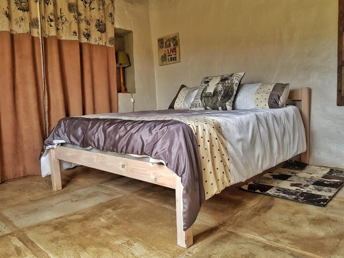 Hoenderhok And Plaashuisie * Swellendam